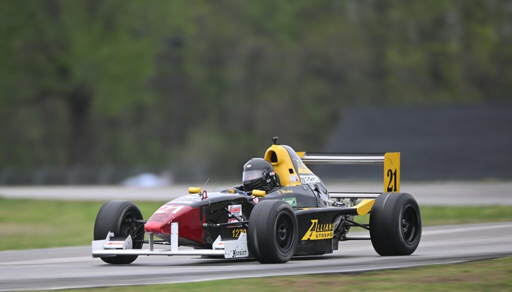 open wheel car racing at vir